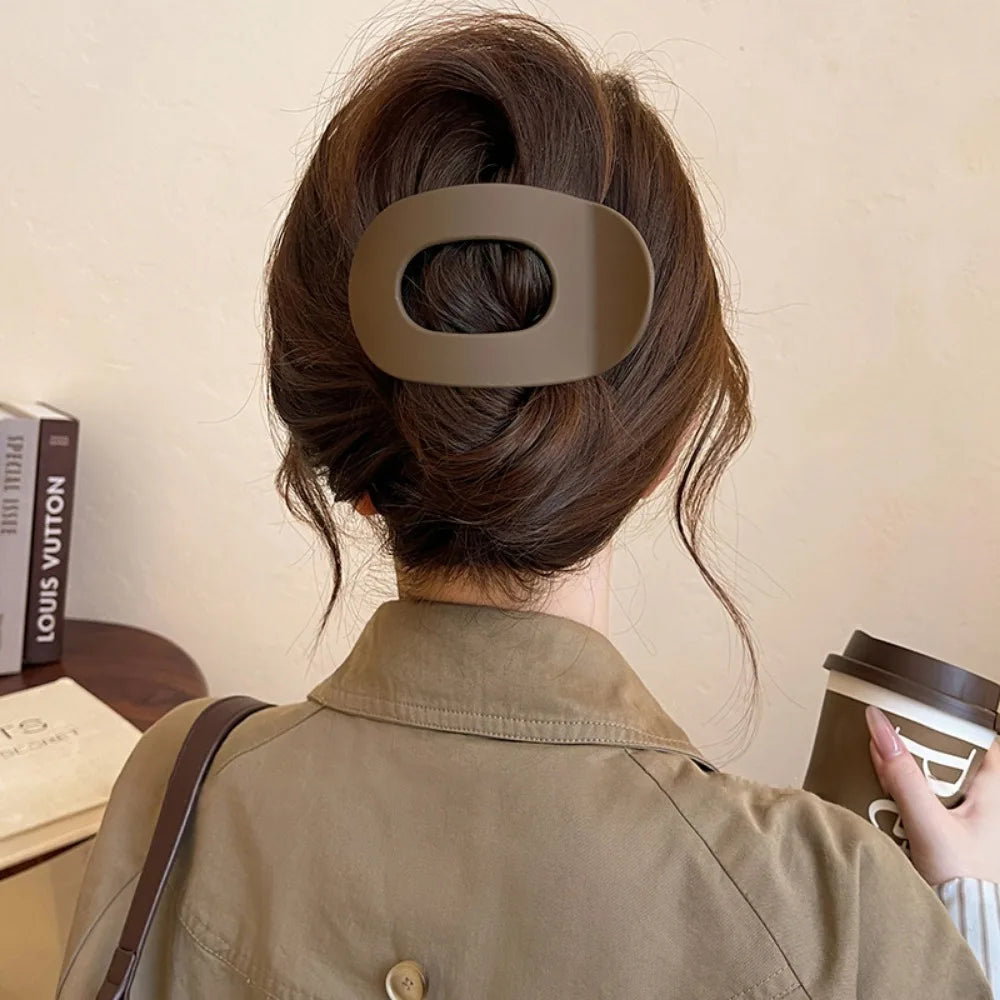 AmberGrip™ Haarklammer – Flaches Design, Starker Halt & Schmerzfreier Komfort für alle Haartypen